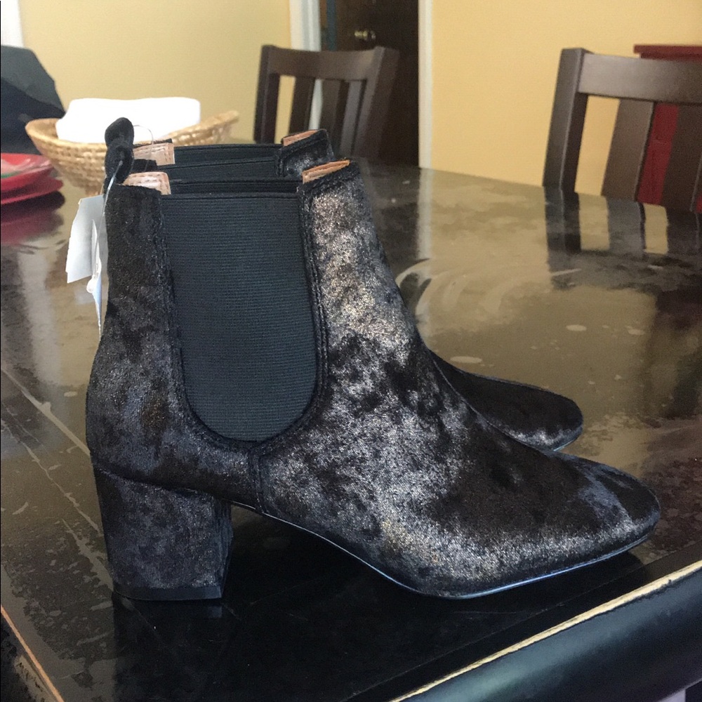 Report Black/Bronze Velvet Booties